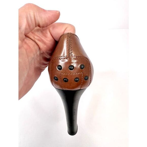 Tod's Size 5 (EU 35.5) Brown Leather 3.5 Heels With Black Studs Back of Heels - Picture 15 of 16